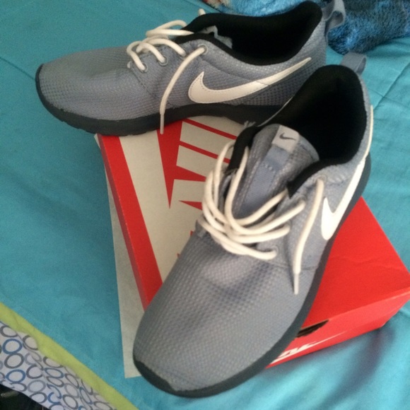 Nike roshes