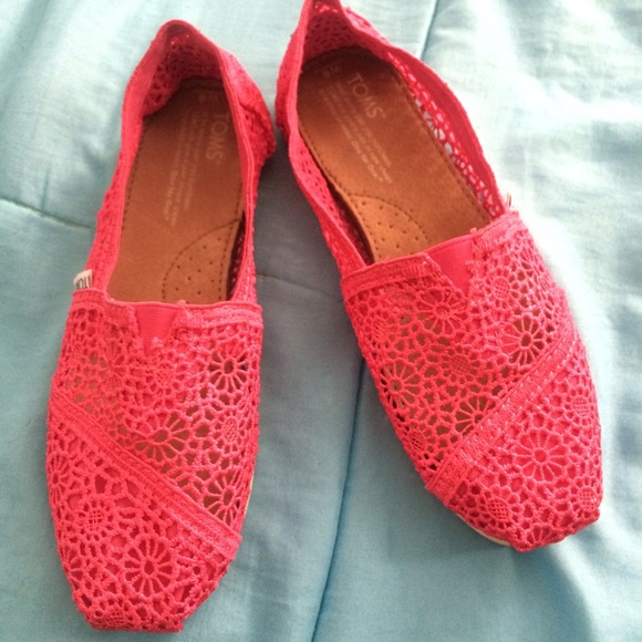 Pink crochet toms