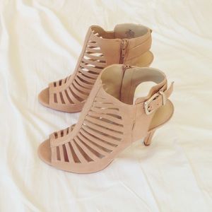 HP 🎉 Antonio Melani Alina Caged Peep Toe Pumps