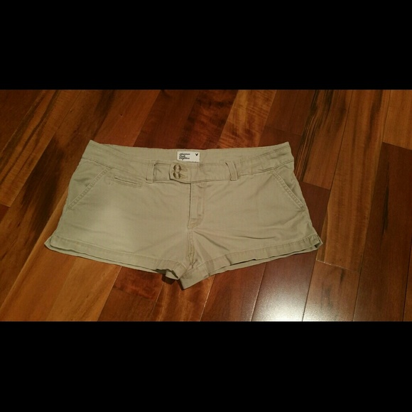 Womens Khaki Shorts!