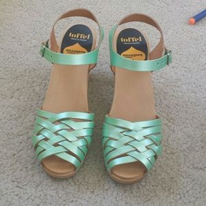 Swedish hasbeens braided sky high heels 8.5