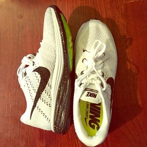 NWOT Nike Flyknit Lunar 3