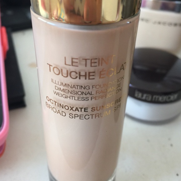 YSL le teint touché eclat foundation.