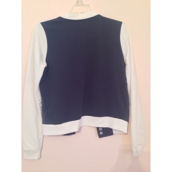 Sweater - Picture 2 of 3