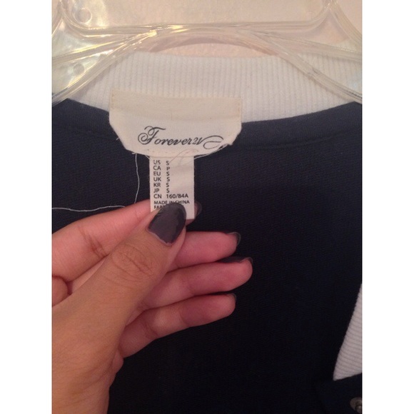 Sweater - Picture 3 of 3