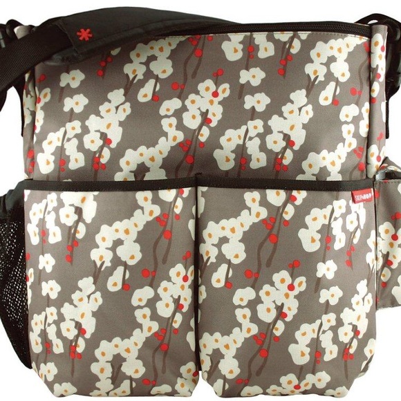 Skip Hop Duo Diaper Bag in Cherry Blossom