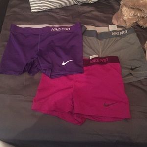 Three Nike pro set for 58$