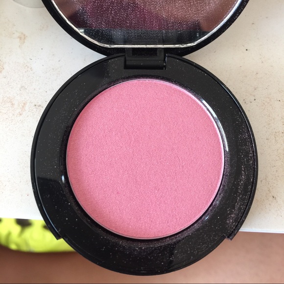 Too faced full bloom blush