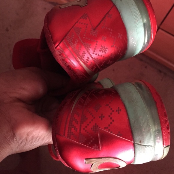 Shoes - Picture 2 of 3