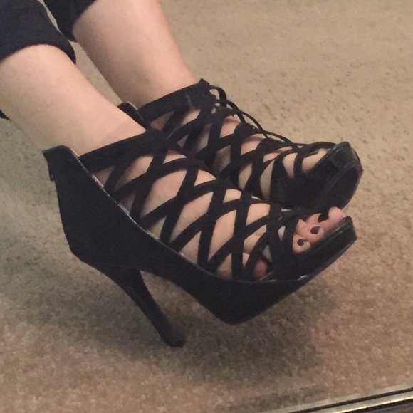 Nine West black strappy heels size 6.5 - Picture 3 of 4