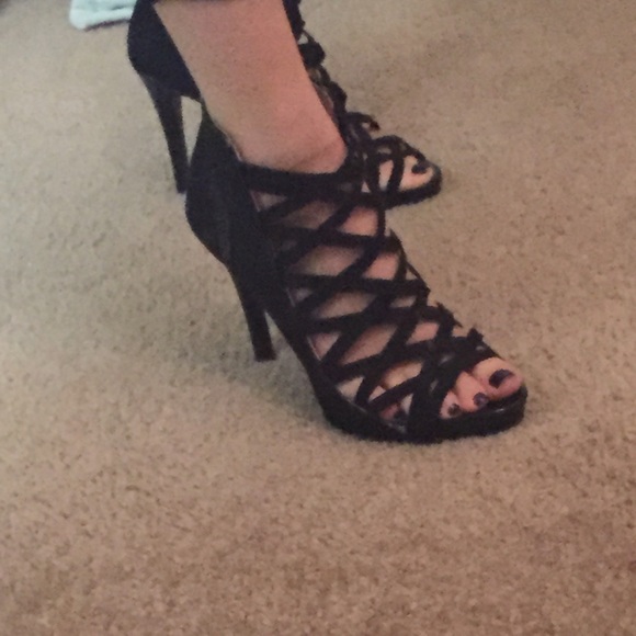 Nine West black strappy heels size 6.5 - Picture 4 of 4