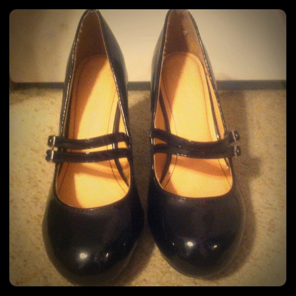 Double Strap Mary Jane Kitten Heels