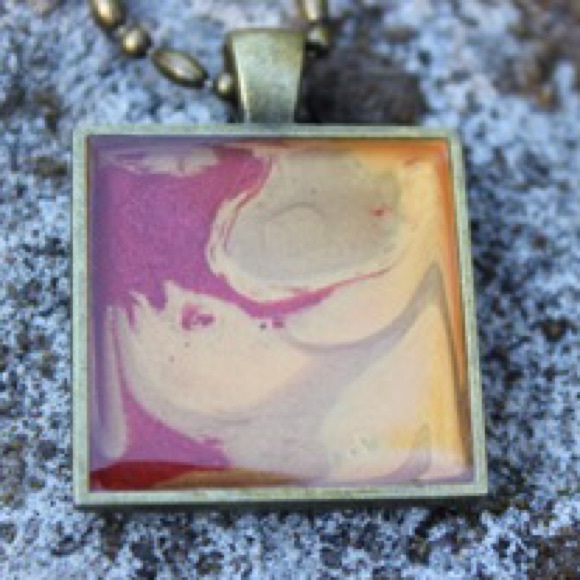 Pendant necklace