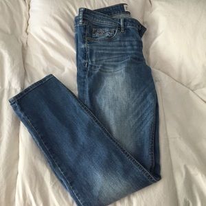 Hollister jeans size 9 Regular