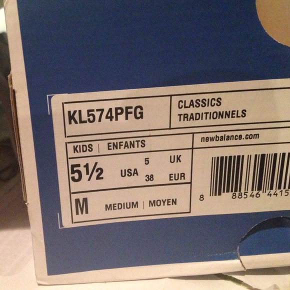 SOLD 🚫🚫Pink/Navy New balance - Picture 2 of 3