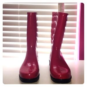 PINK RAIN BOOTS 😊😊