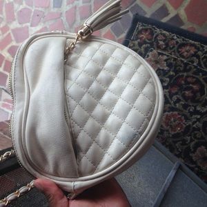 SOLD 🚫Forever21 heart purse