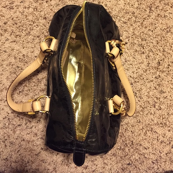 Michael Kors Black Purse! - Picture 3 of 4