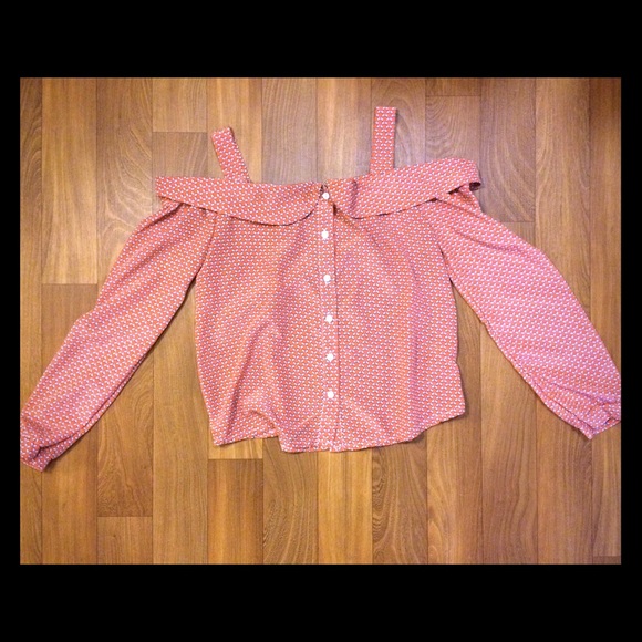 Peach top with cutout shoulders