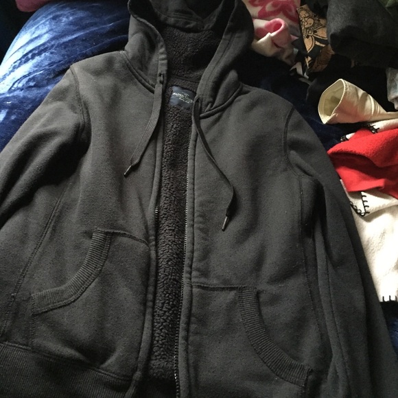Black fuzzy faded glory sweatshirt