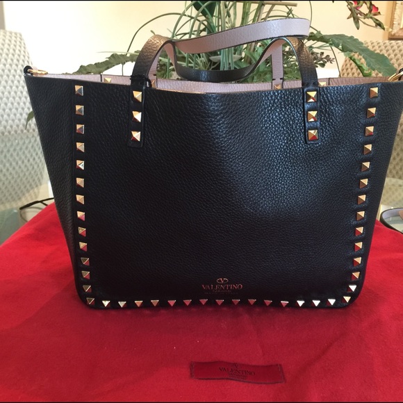 💰SOLD💰 Valentino Rockstud Reversible Tote