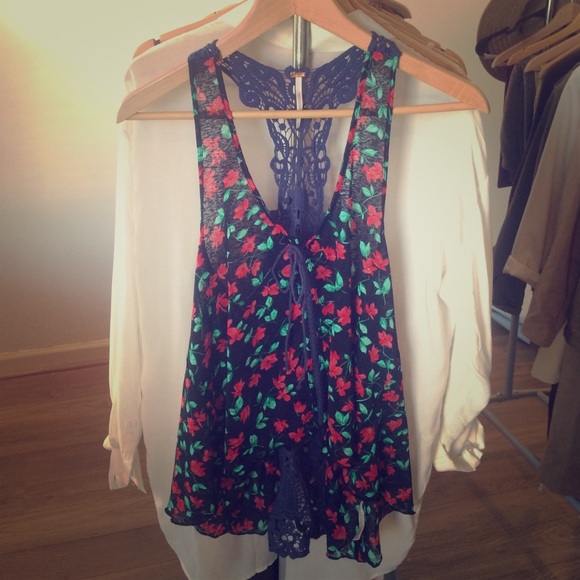 Floral print top