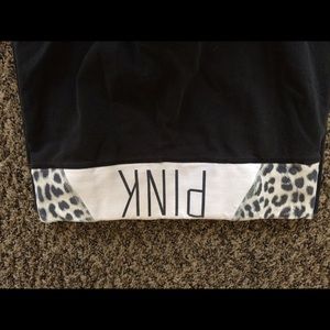 Crop legging with pocket in back