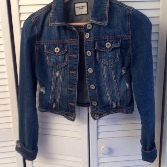 Cropped jean jacket