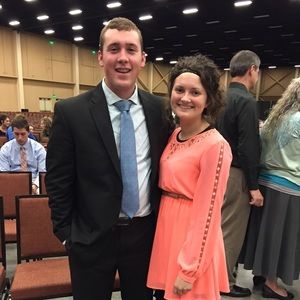 Meet your Posher, Lauren