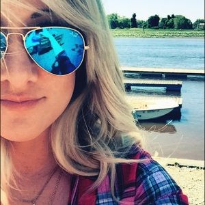 Meet your Posher, Kacey