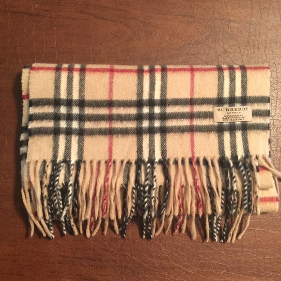 Burberry Scarf💕