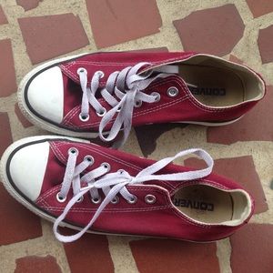 Burgundy all star converse