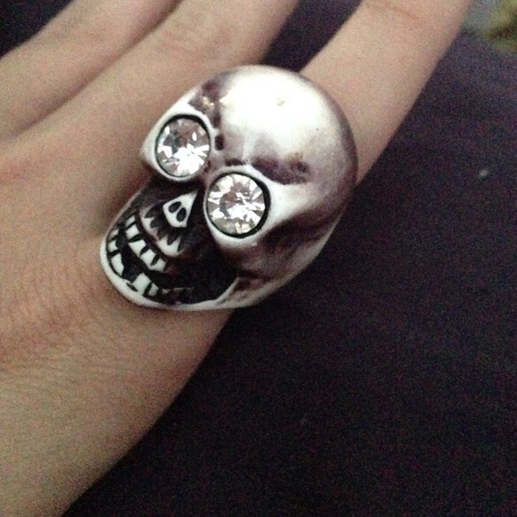 Cute skull ring - Picture 4 of 4