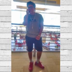 Meet your Posher, Ethan