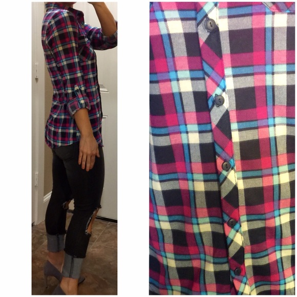 Plaid top💗 - Picture 2 of 2