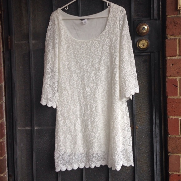 Dresses & Skirts - Cream white lace dress