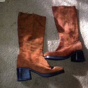 Vintage suede Boots!