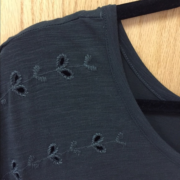 American Eagle peplum top - Picture 3 of 3