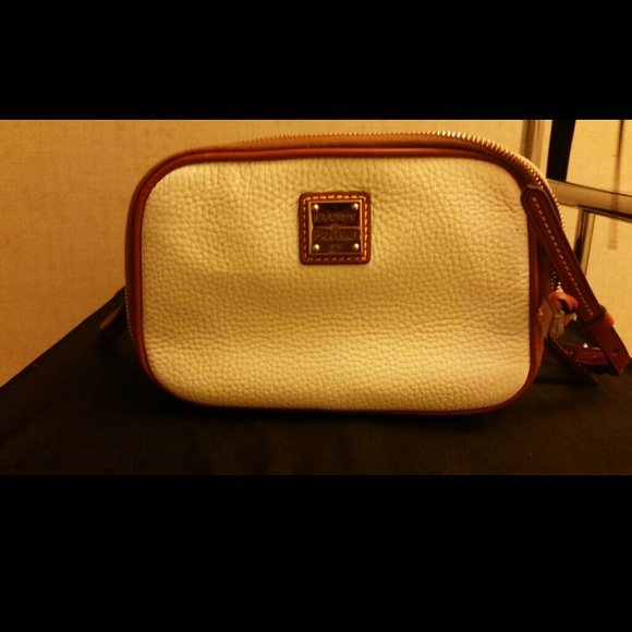 Dooney & Bourke crossbody bag - Picture 2 of 4