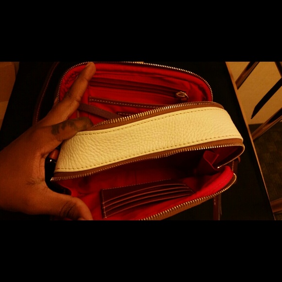 Dooney & Bourke crossbody bag - Picture 3 of 4