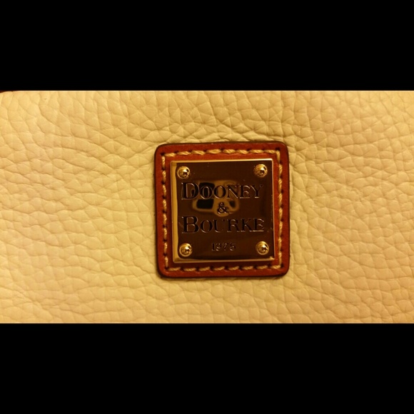 Dooney & Bourke crossbody bag - Picture 4 of 4