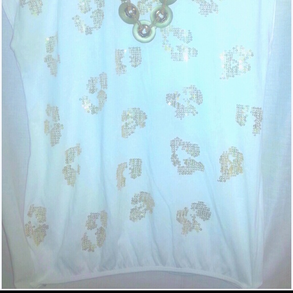 Top - Picture 2 of 3