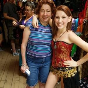 Meet your Posher, Alyssa