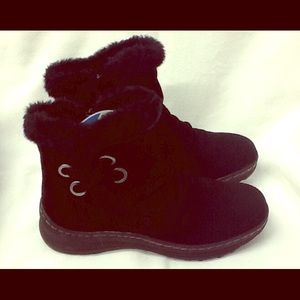 BARETRAPS Sz 6.5 Genuine Suede Leather Ankle Boot