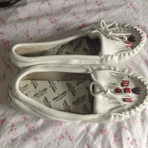 Minnetonka White Leather Beaded