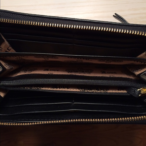 Juicy Couture Wallet - Picture 2 of 2