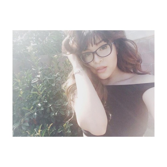 Meet your Posher, Amber - Picture 2 of 4