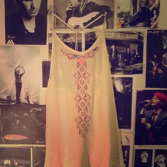 Sleeveless top.