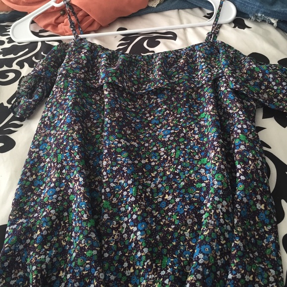 Off the shoulder polyester flower shirt