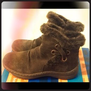 BARETRAPS Sz 6.5 Genuine Suede Leather Ankle Boots